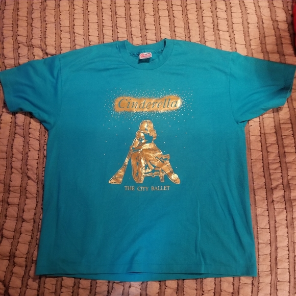 Vintage Cinderella t-shirt - Picture 2 of 4